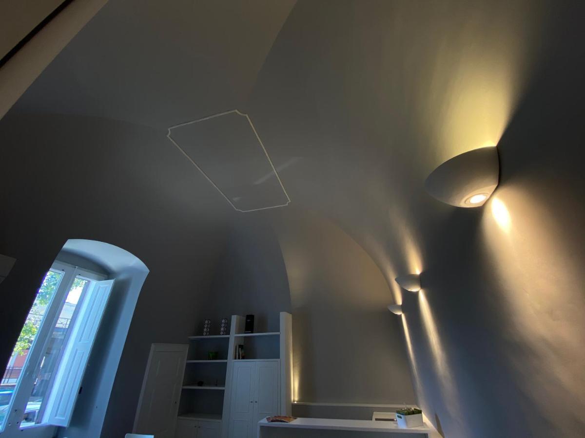 Suite 261 - Intero Appartamento Nel Centro Di Μπάρι Εξωτερικό φωτογραφία