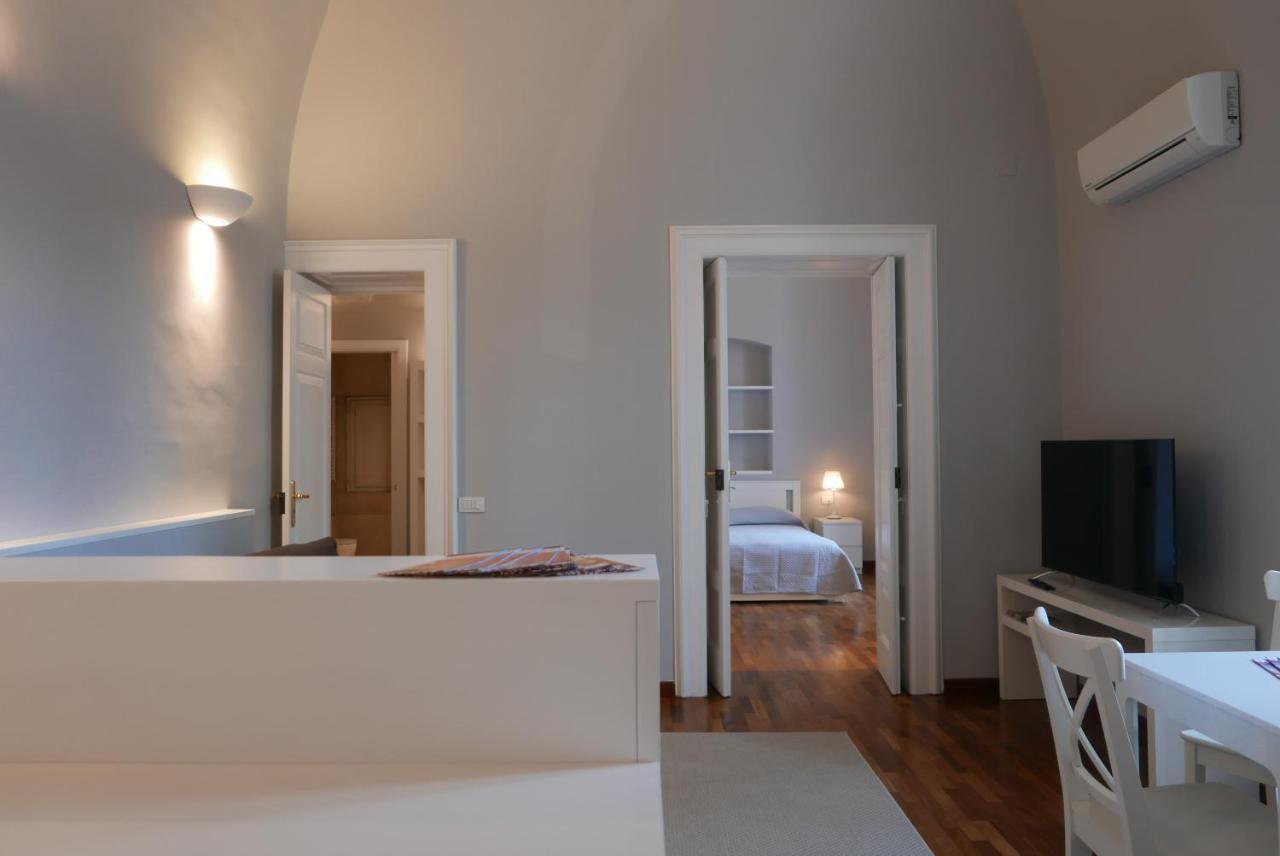 Suite 261 - Intero Appartamento Nel Centro Di Μπάρι Εξωτερικό φωτογραφία