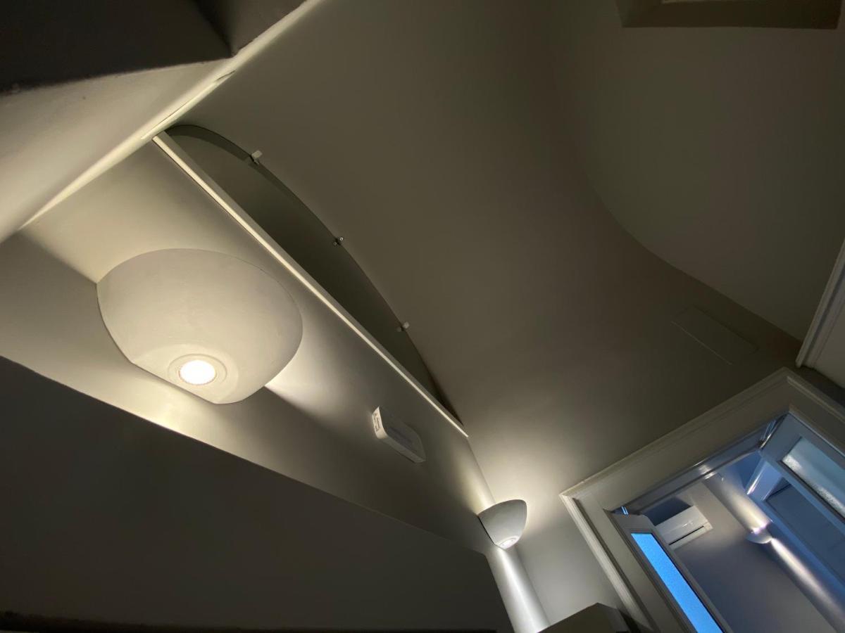 Suite 261 - Intero Appartamento Nel Centro Di Μπάρι Εξωτερικό φωτογραφία
